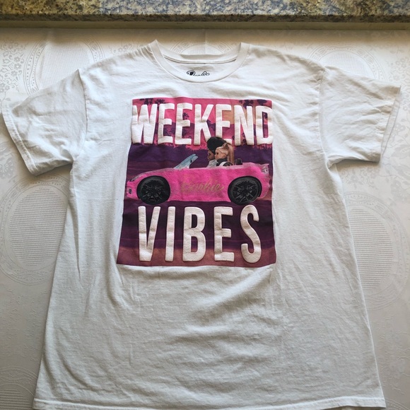 Barbie Women’s Size L White Raised Graphic Printed Shirt Weekend Vibes Casual - Picture 6 of 16